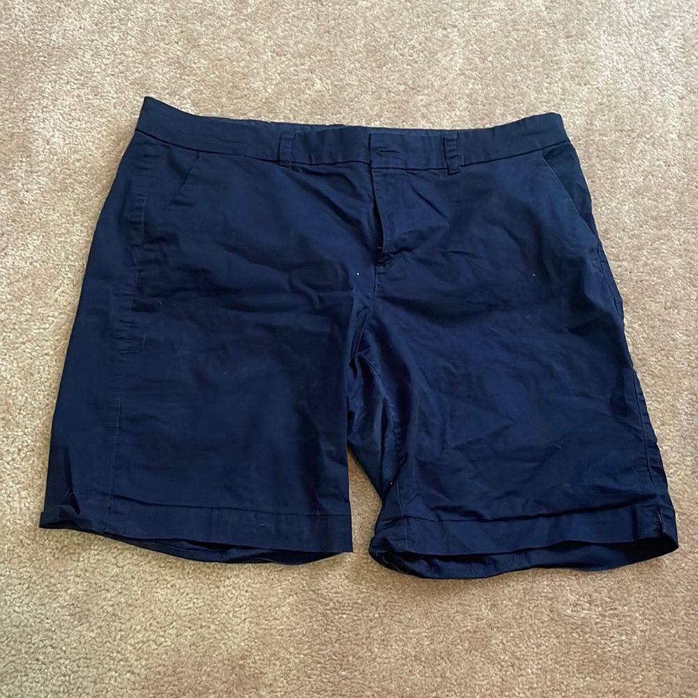 Old navy mid-rise shorts